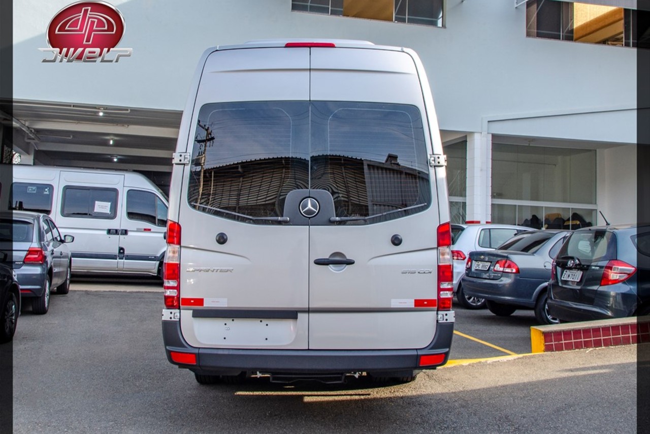 Mercedes Benz 515 - 18/19 6