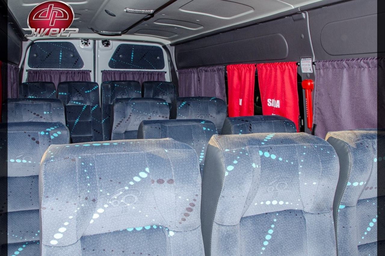 Renault Master Minibus - 18/19 5