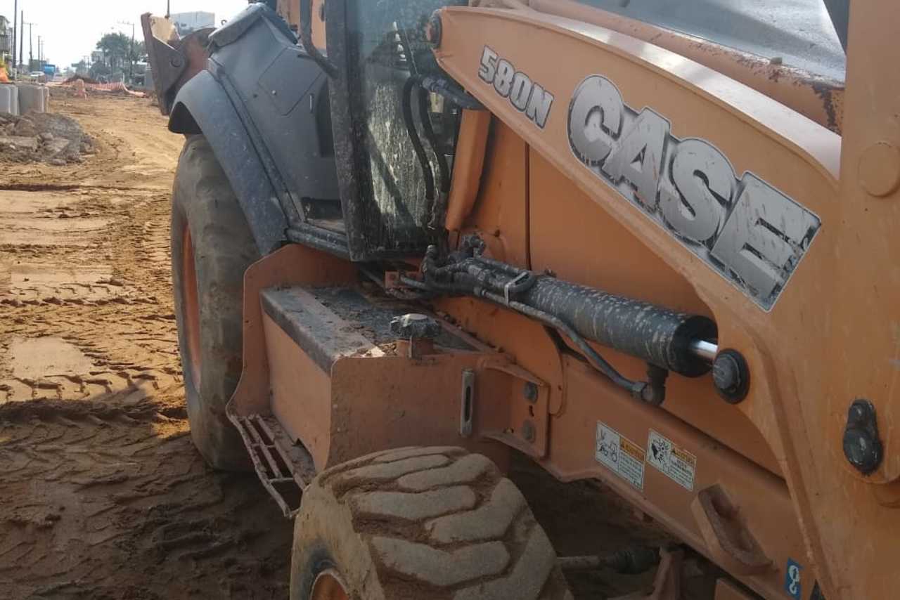 Case 580N - 12/12 5