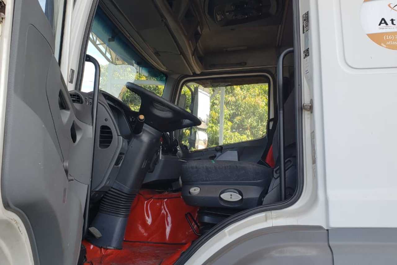 Mercedes Benz Axor 2544 - 10/11 12