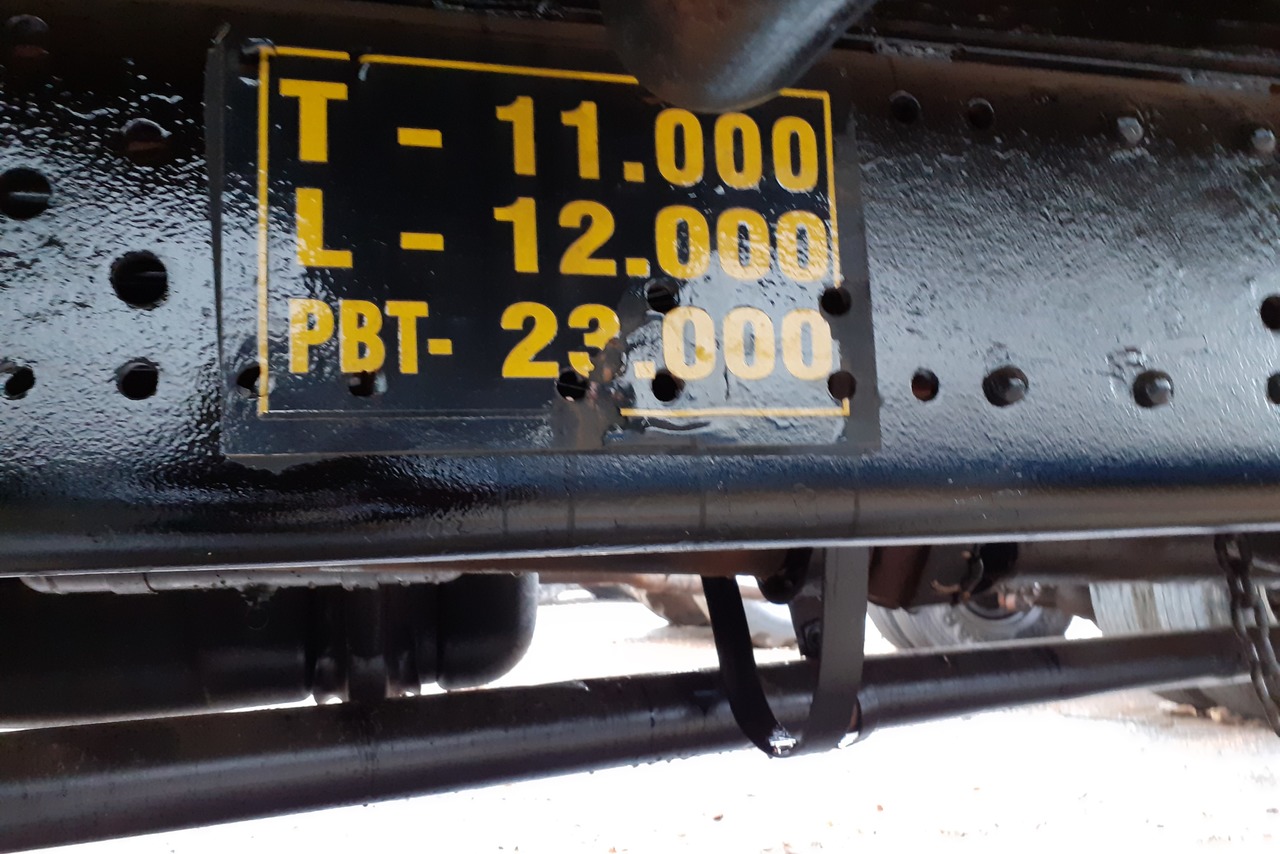 Mercedes Benz MB 1618 - 94/94 16