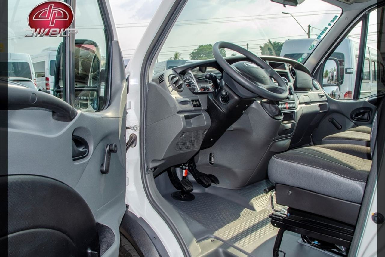 Iveco Daily Chassi 35-13 - 18/19 8