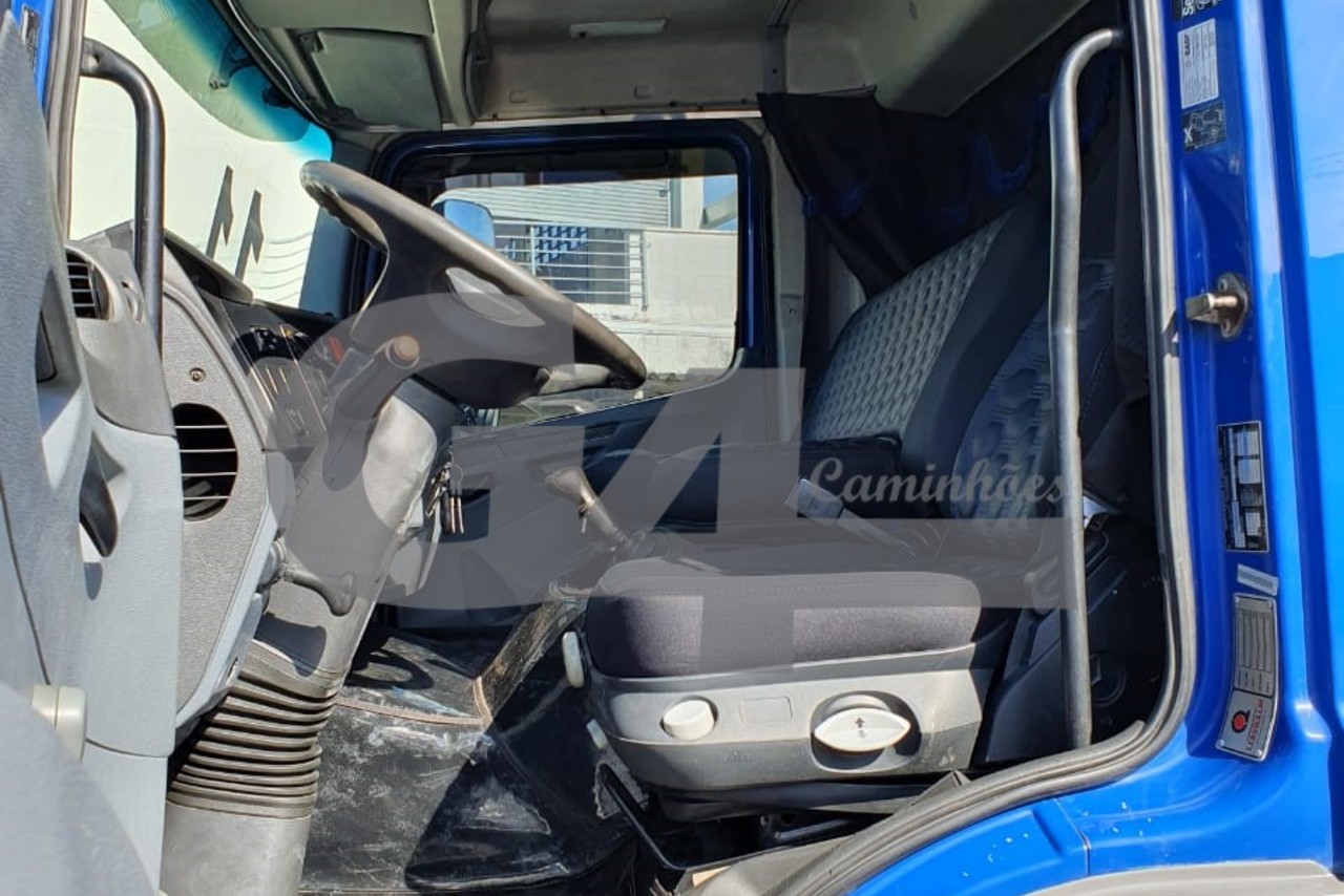 Mercedes Benz Atego 2425 - 10/11 10