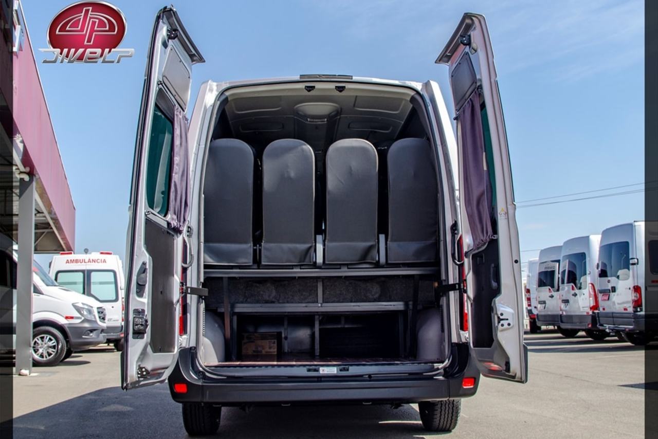 Renault Master Executive - 18/19 8