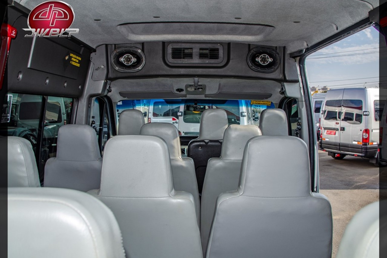 Renault Master Minibus - 07/08 4