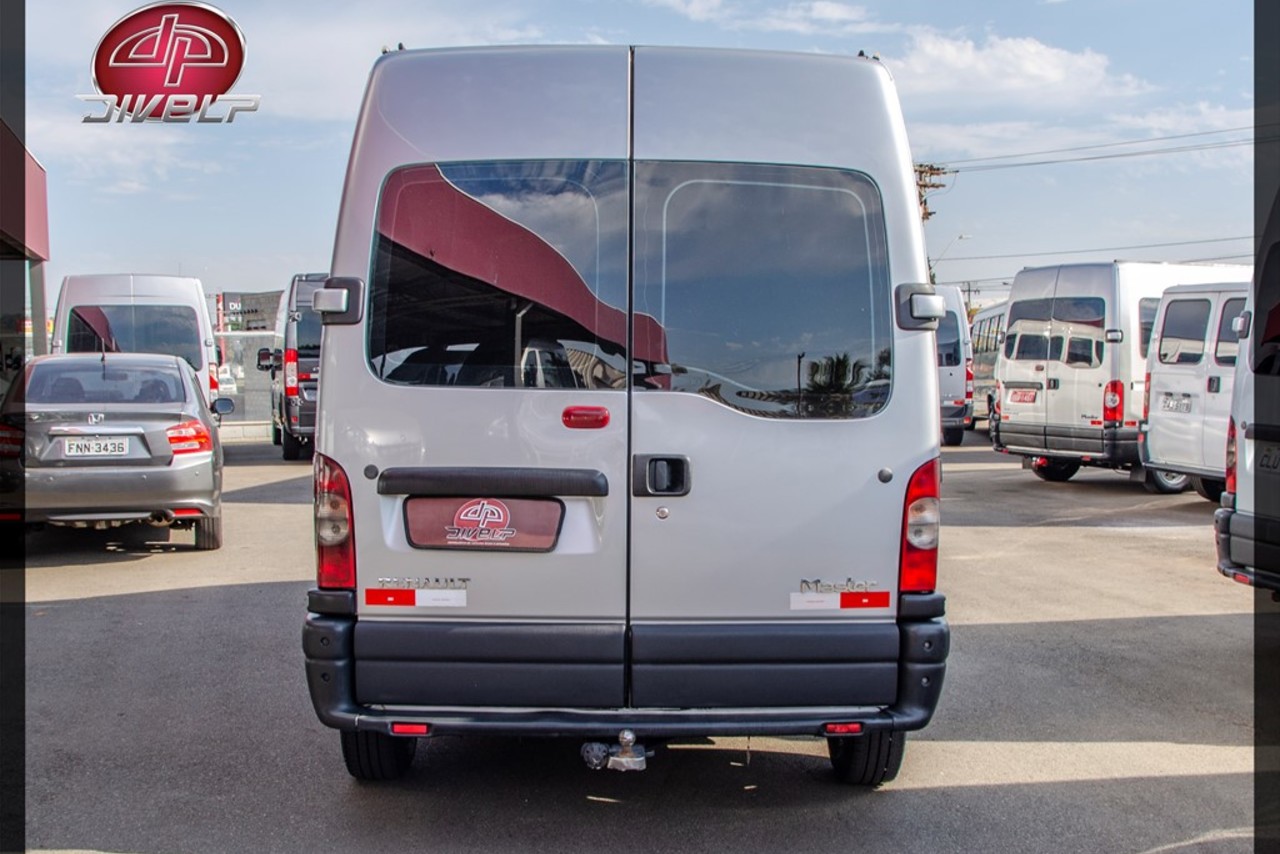 Renault Master Minibus - 07/08 10