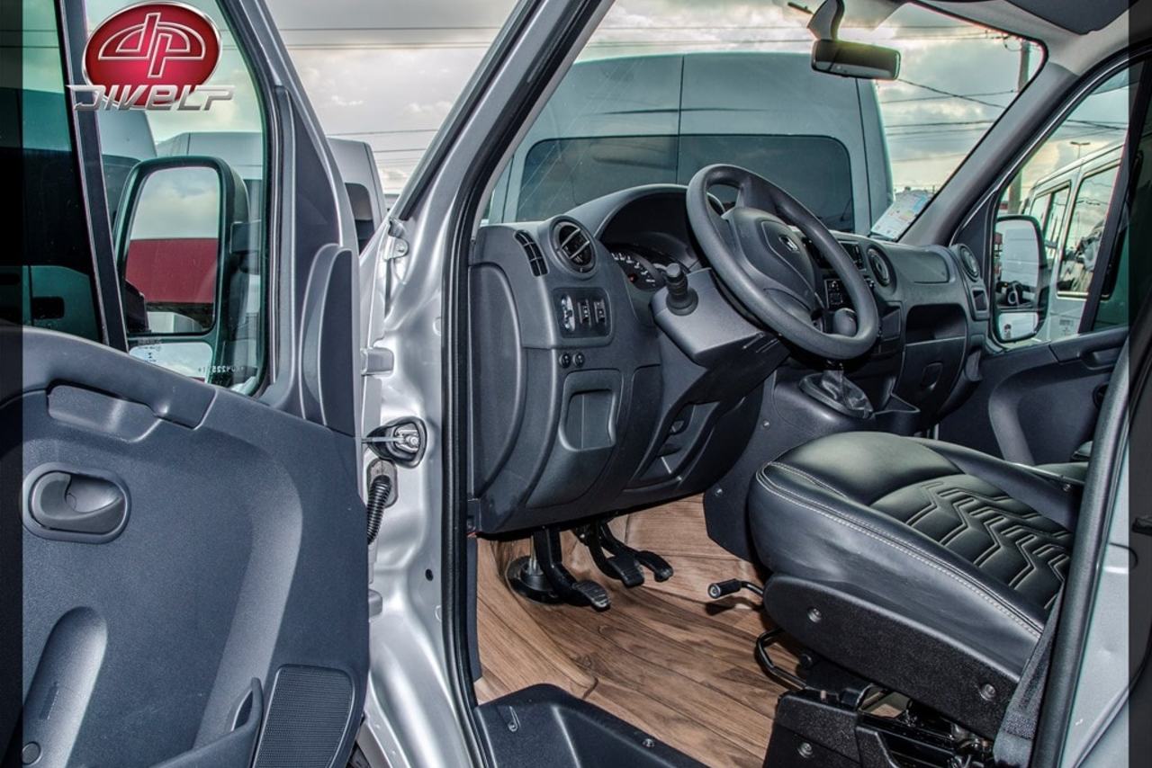 Renault Master Executive - 18/19 6