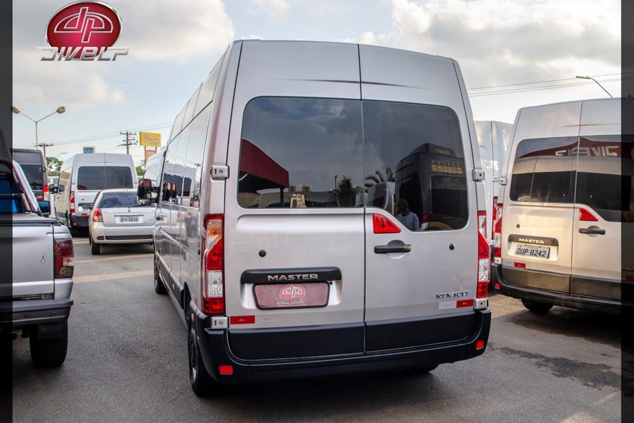 Renault Master Executive - 18/19 13