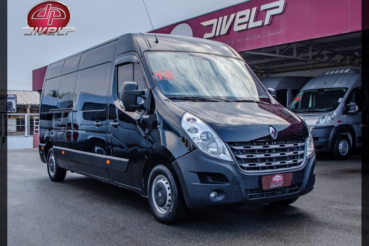 Renault Master Minibus - 15/16 7