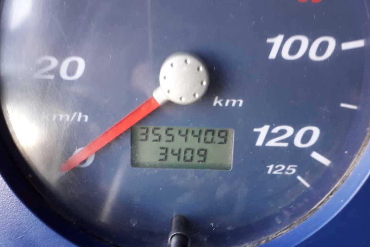 Volkswagen 24 220 - 09/09 3