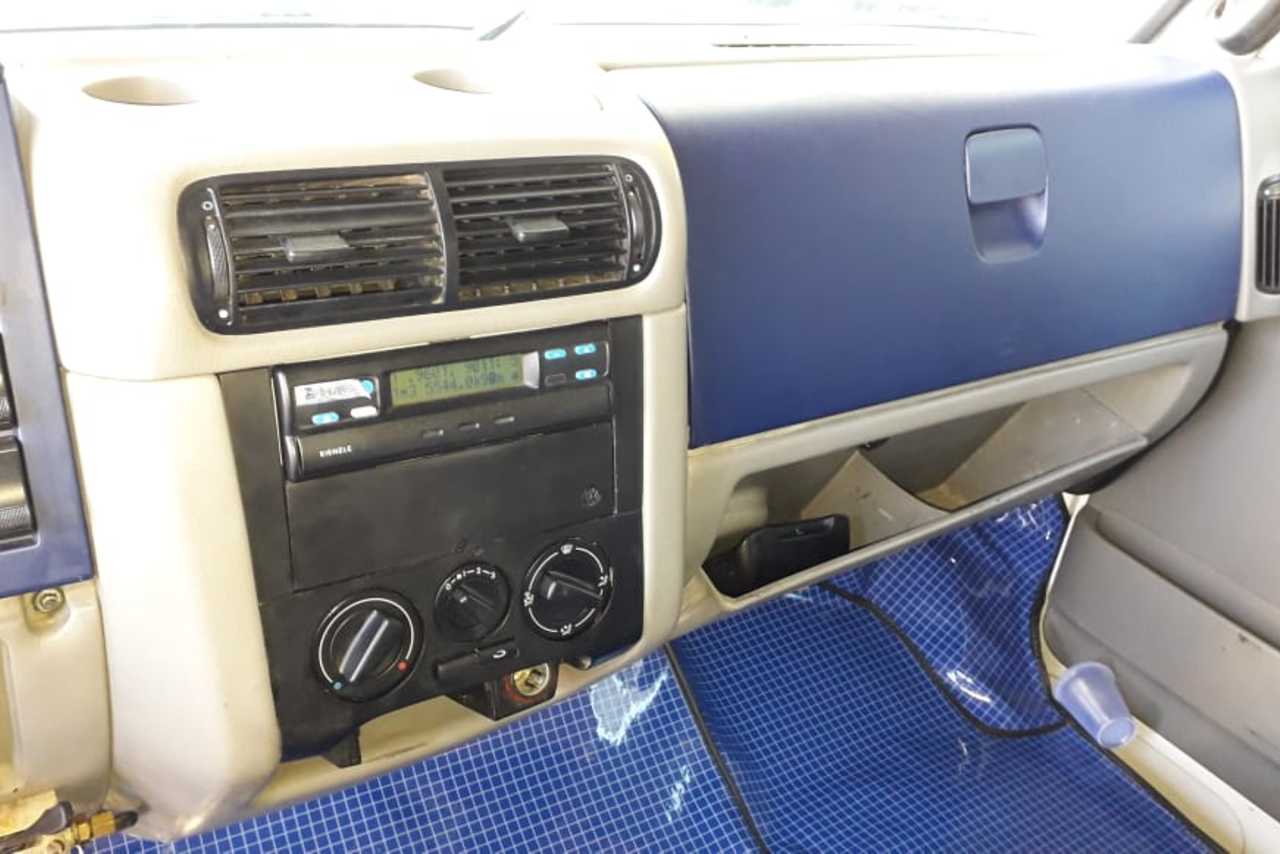 Volkswagen 24 220 - 09/09 5