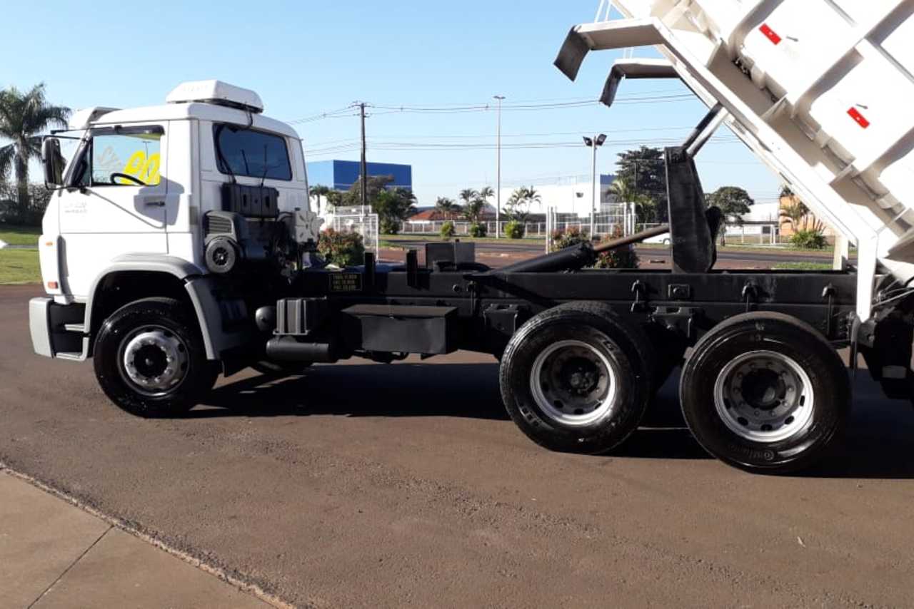 Volkswagen 24 220 - 09/09 18