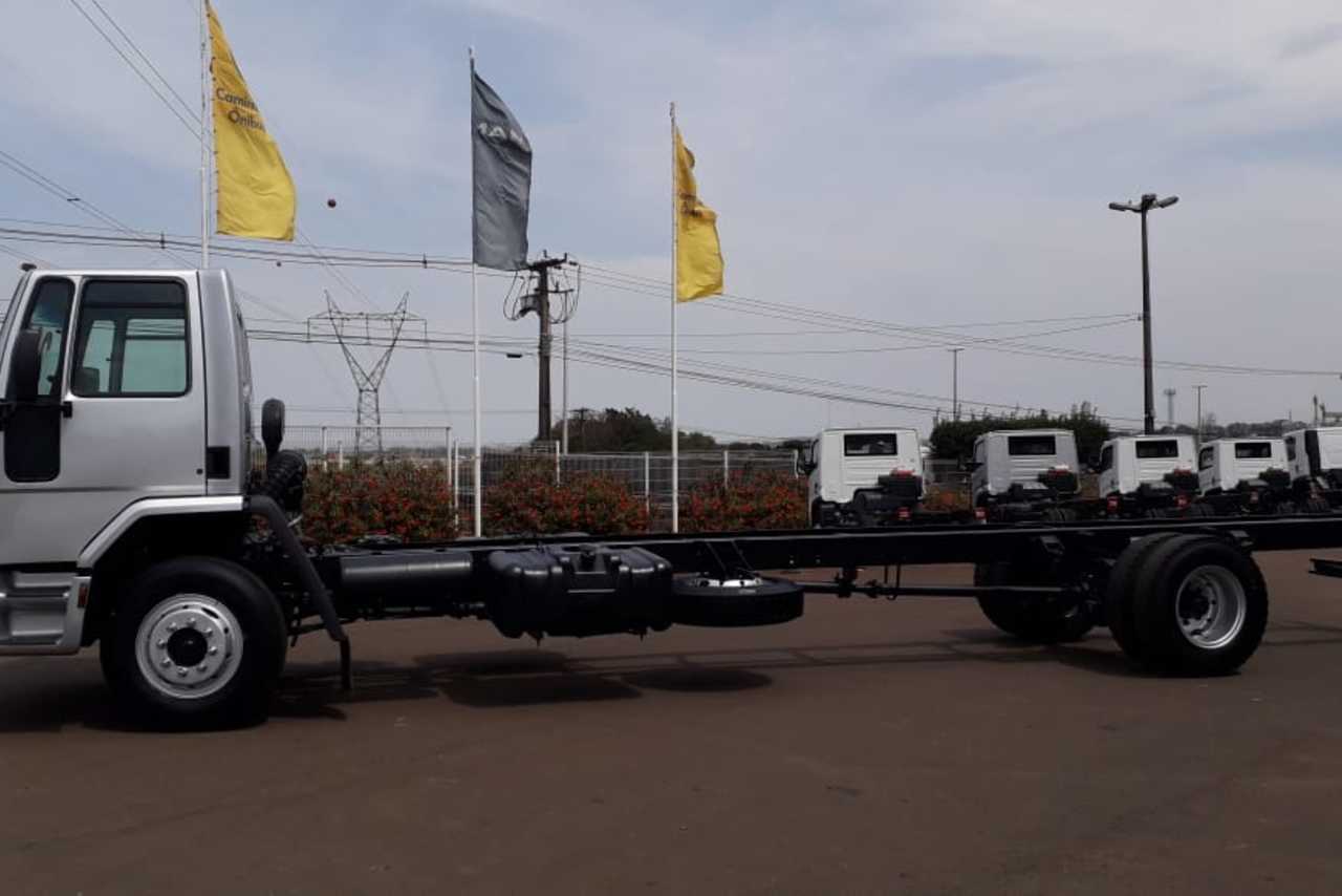 Ford Cargo1317 - 11/11 3