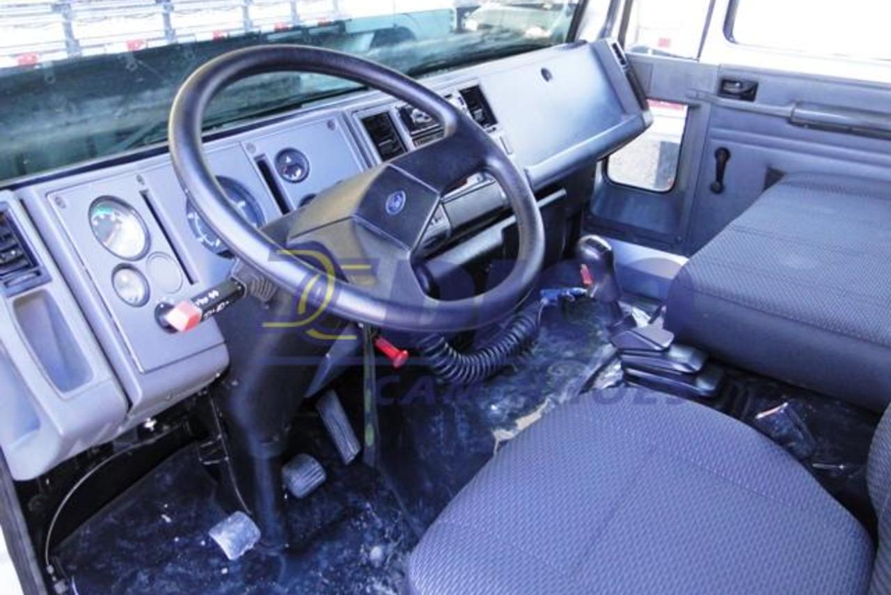 Ford Cargo2422 - 04/04 3