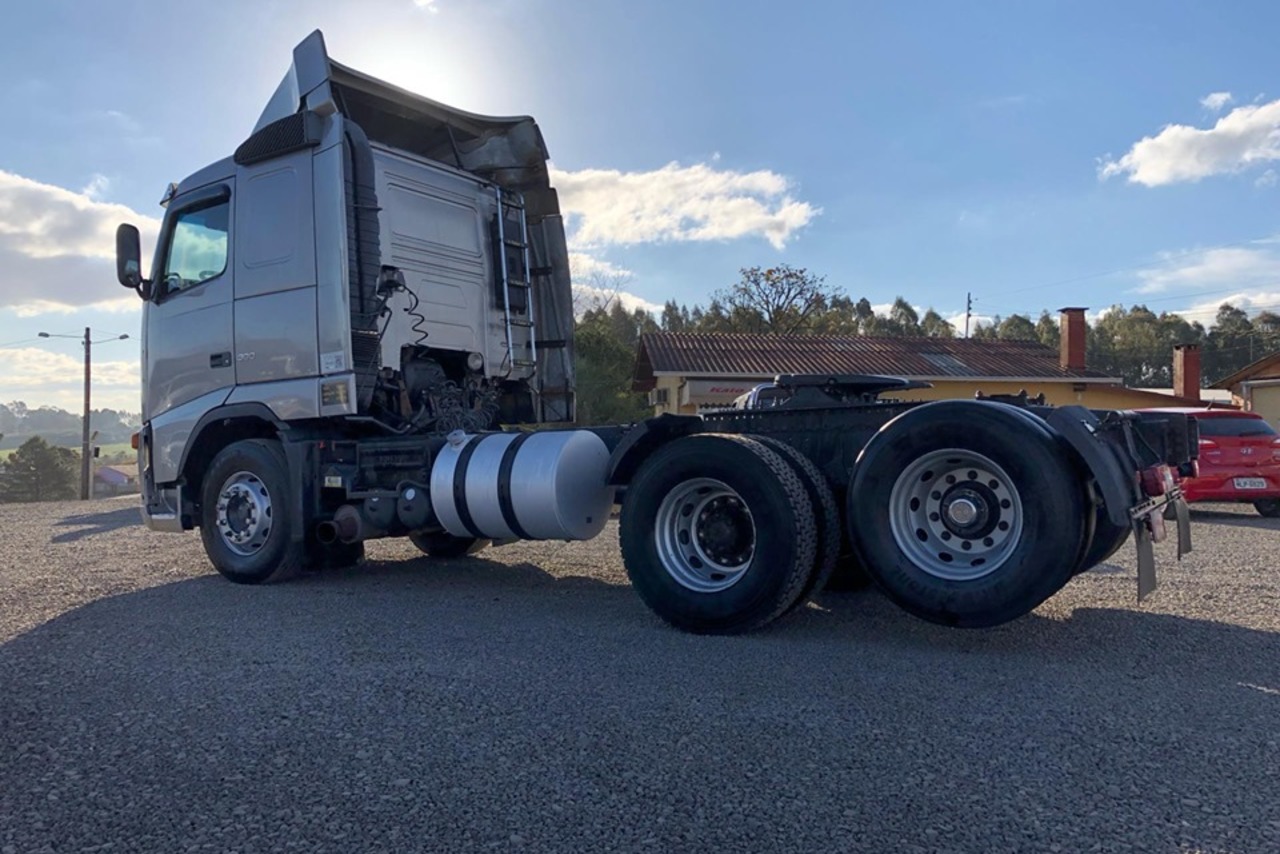 Volvo FH12 380 - 05/06 4