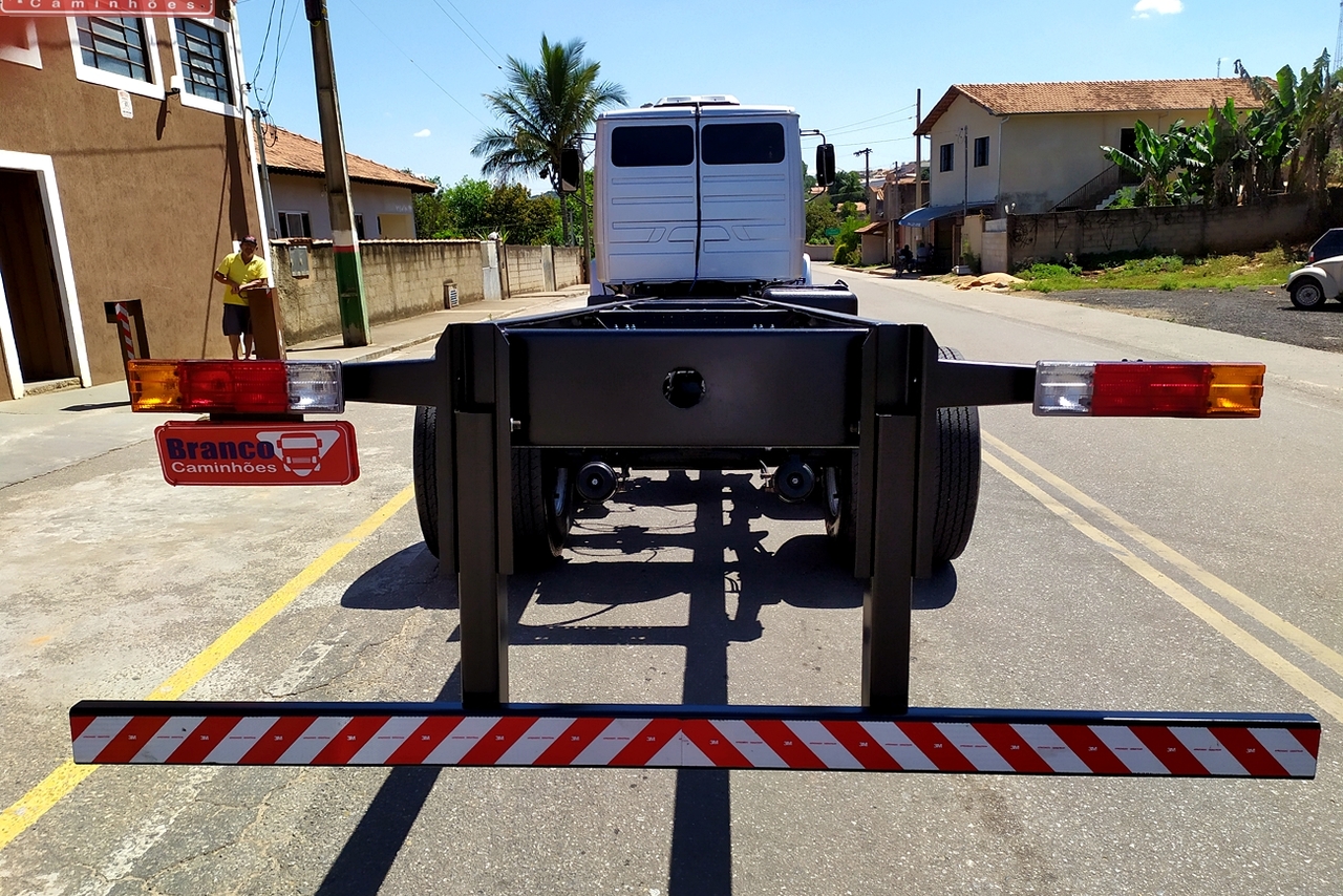 Mercedes Benz MB 2324 - 16/16 14