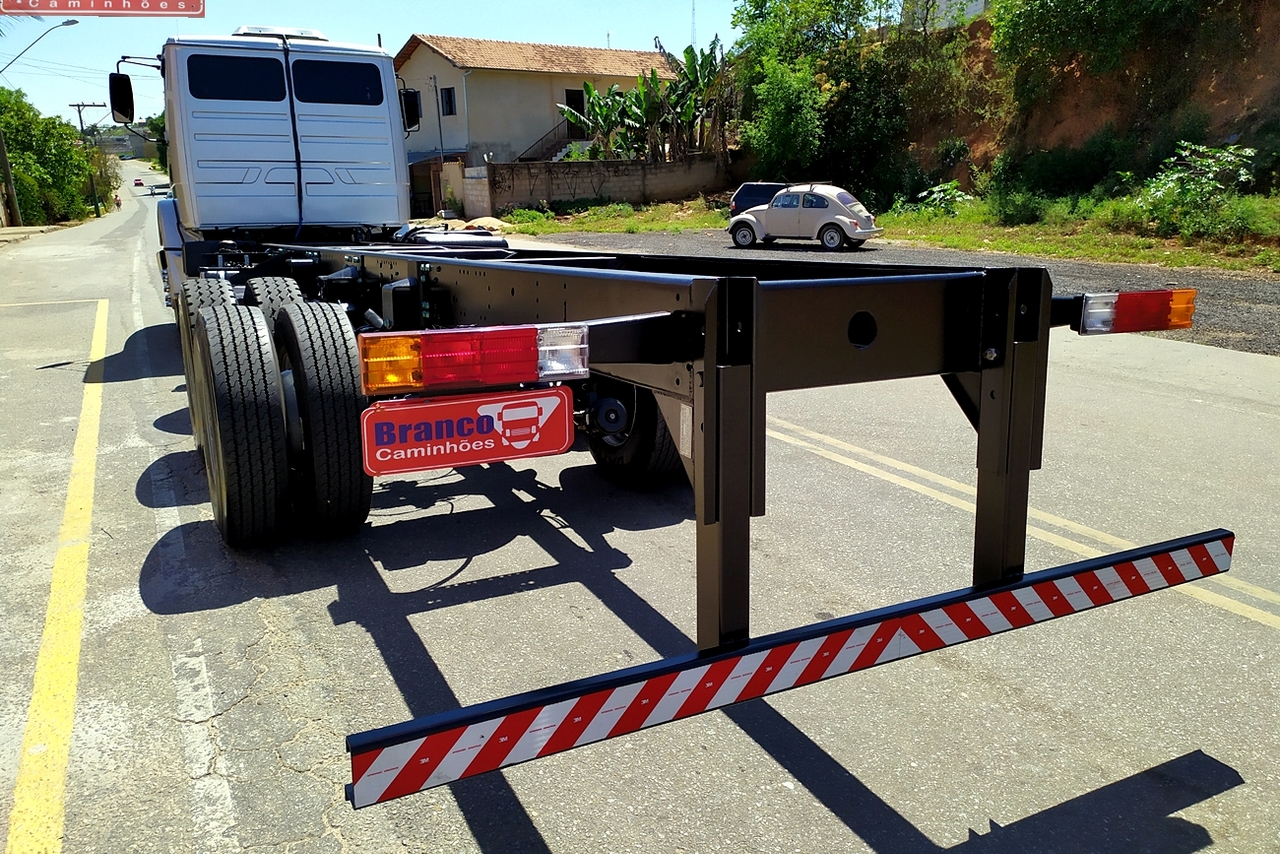 Mercedes Benz MB 2324 - 16/16 15