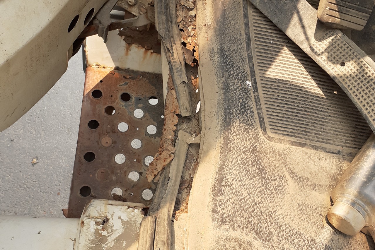 Ford Cargo2422 - 97/97 8