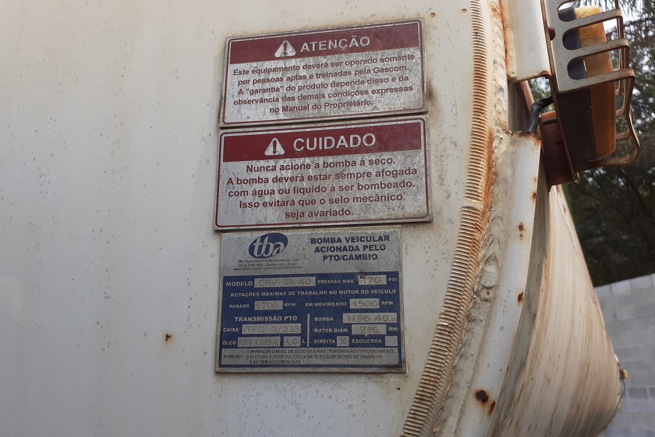 Ford Cargo2422 - 97/97 18