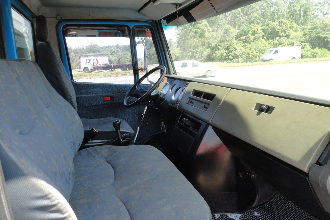 Mercedes Benz MB 710 - 01/01 4