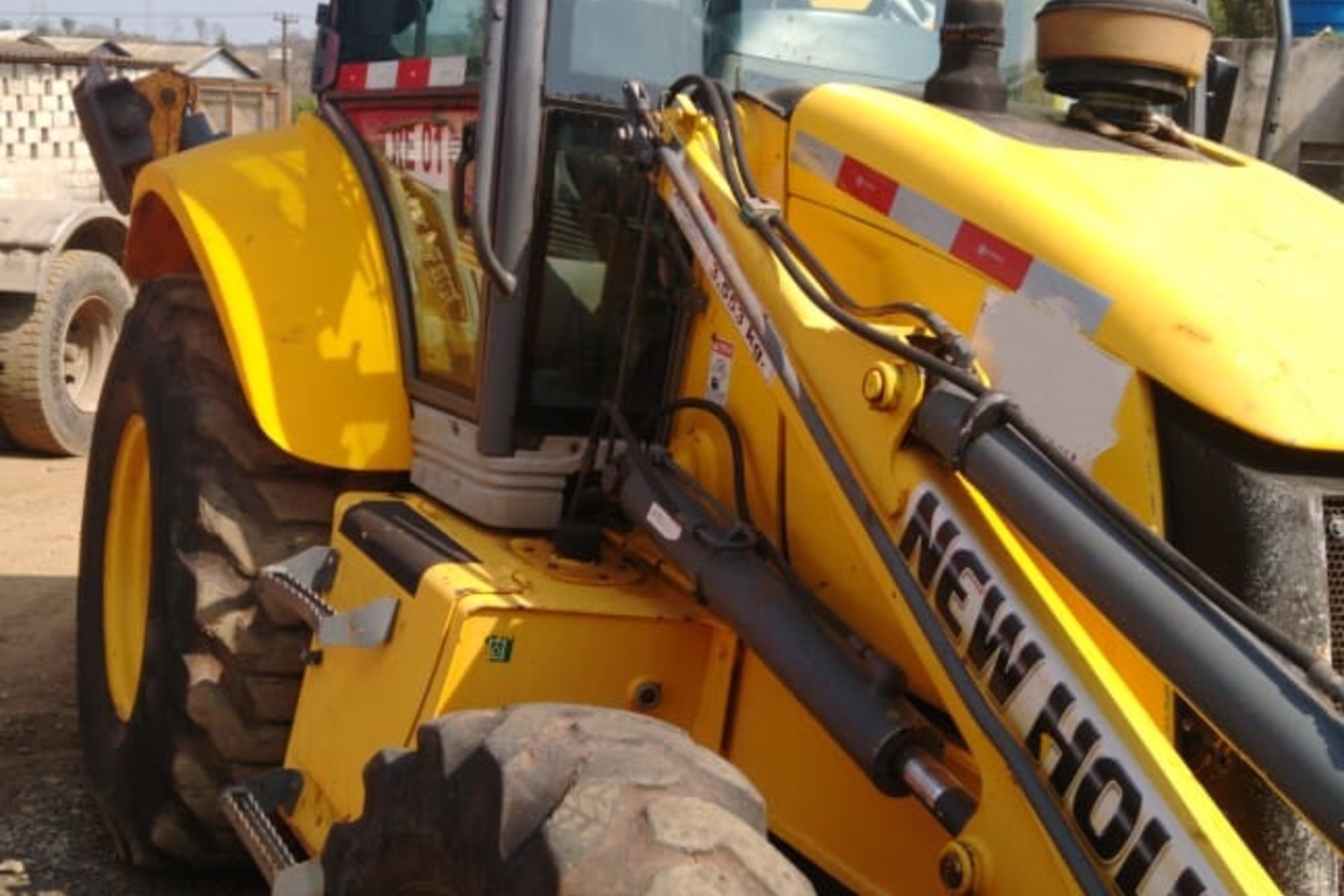 New Holland B110B - 12/12 5