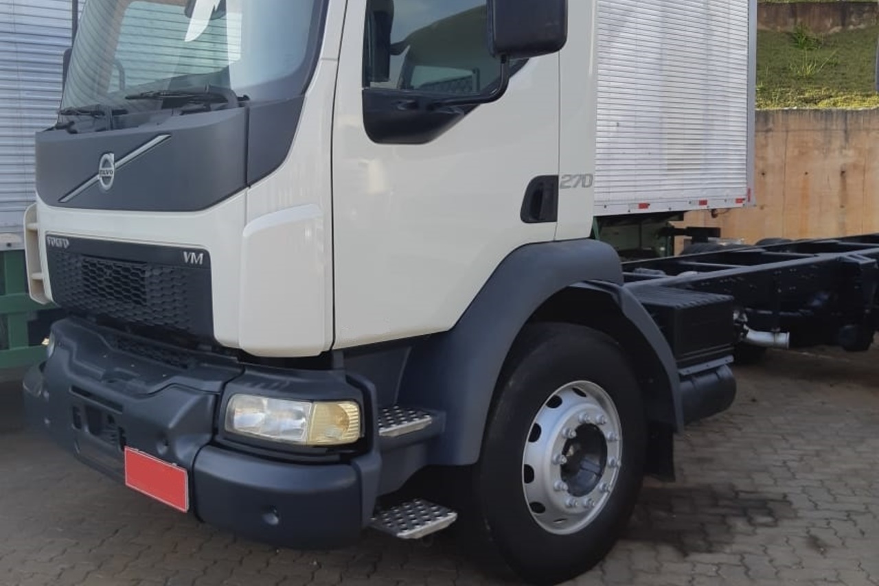 Volvo VM 270 - 14/14 3