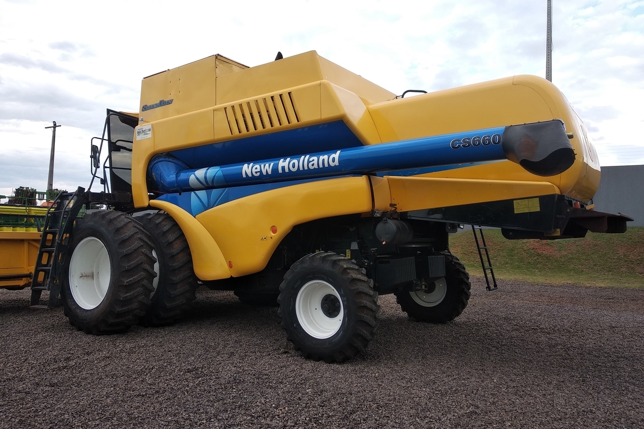New Holland CS 660 - 08/08 4