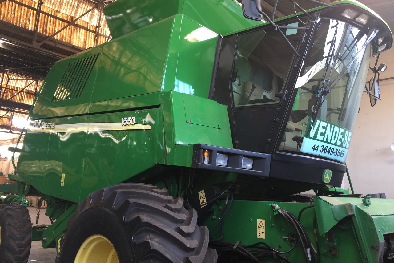 John Deere 1550 - 03/03 2