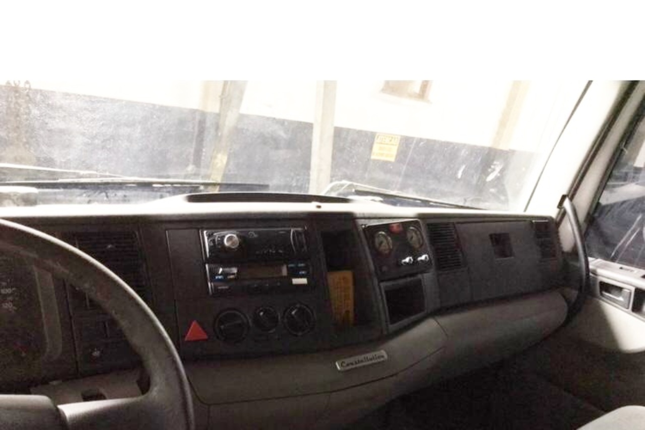 Volkswagen 19-320 Titan - 09/09 11