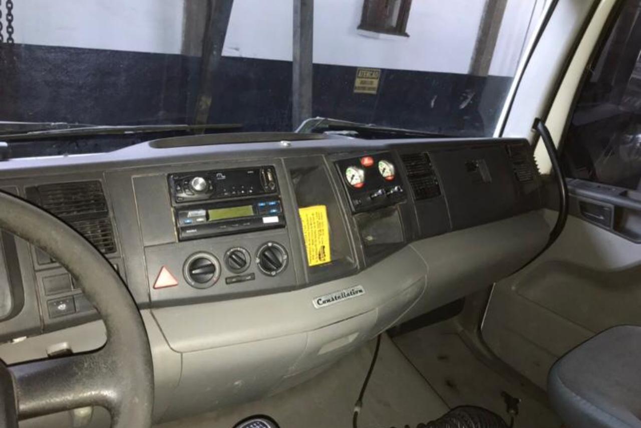 Volkswagen 19-320 Titan - 09/09 17