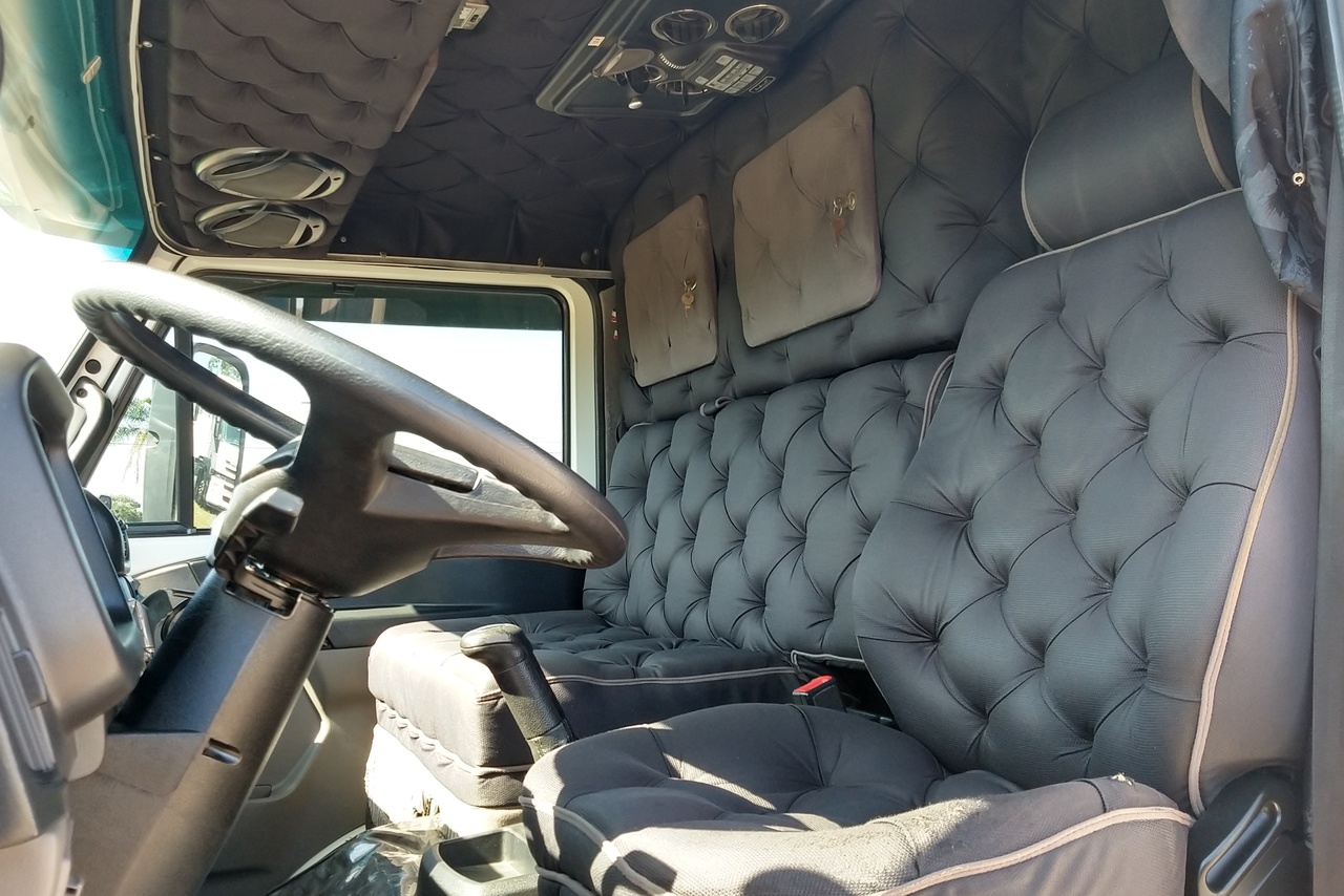 Volkswagen 10-160 E Delivery - 14/14 10