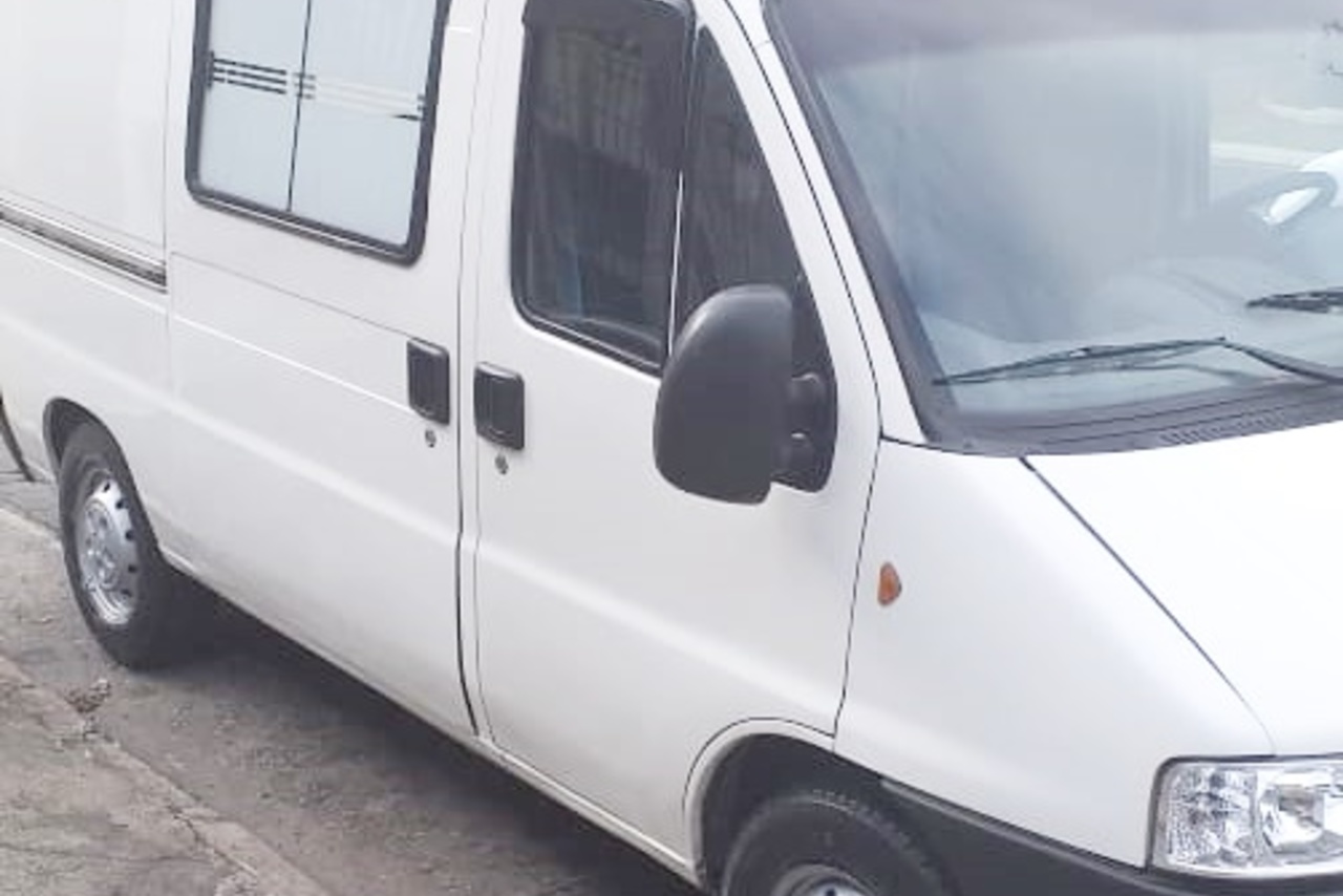 Peugeot Boxer furgão curta - 08/09 12