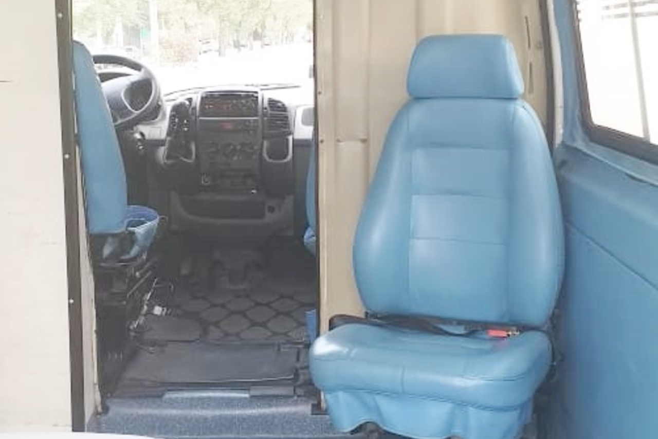 Peugeot Boxer furgão curta - 08/09 15