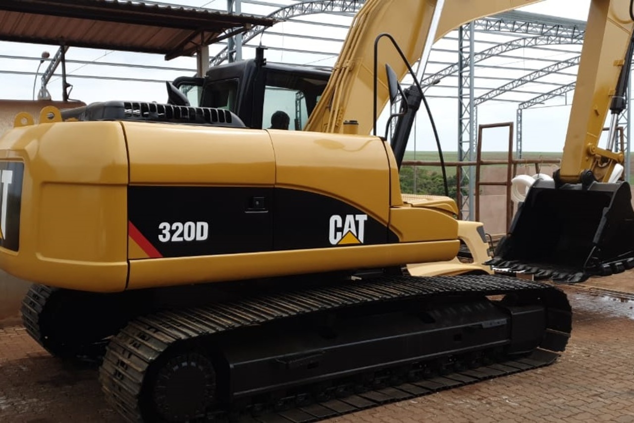 Caterpillar 320D - 07/08 3