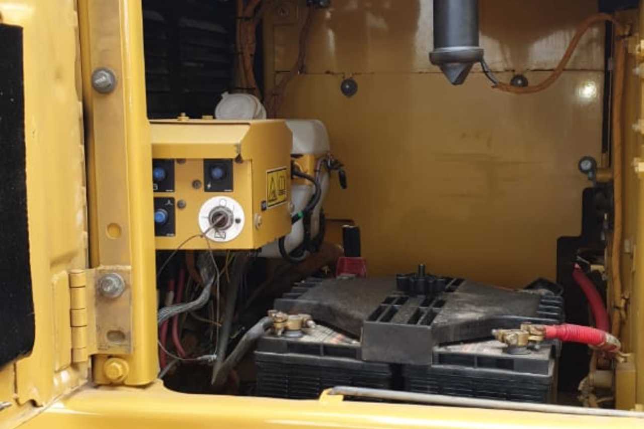 Caterpillar 320D - 07/08 4