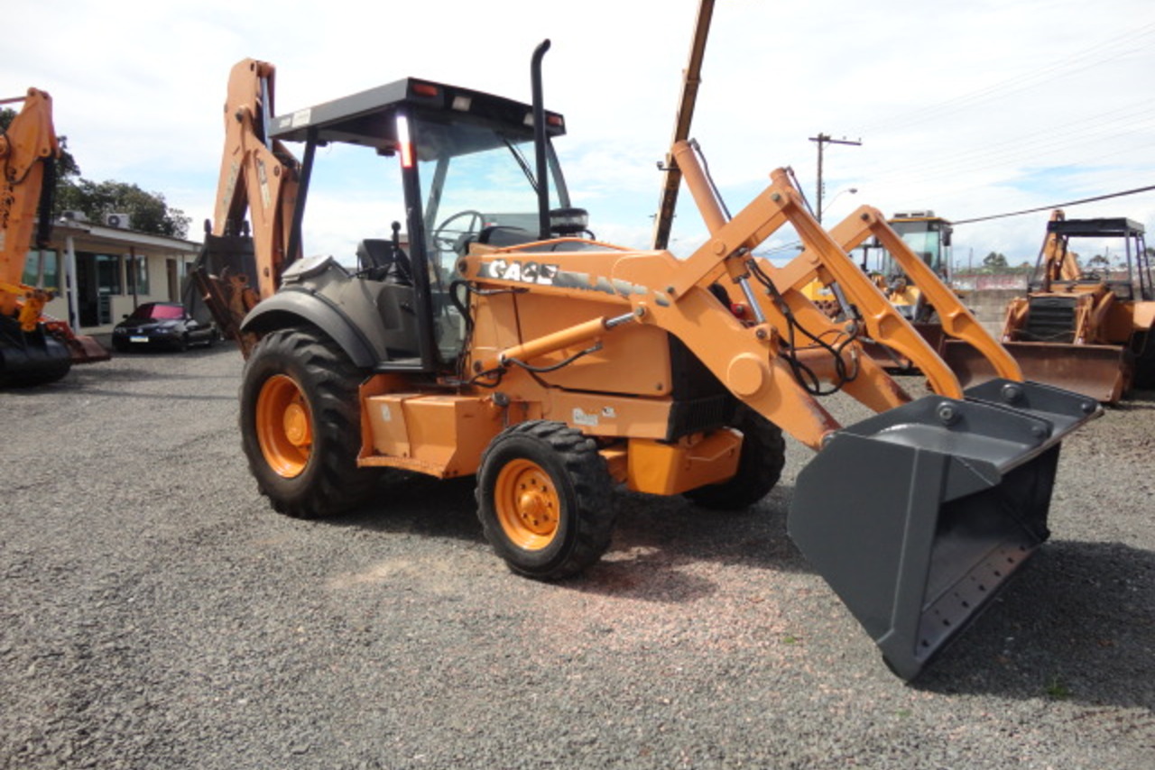 Case 580M - 08/08 2