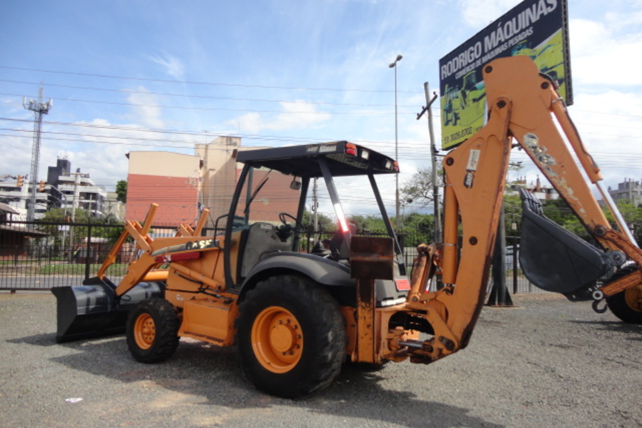 Case 580M - 08/08 3