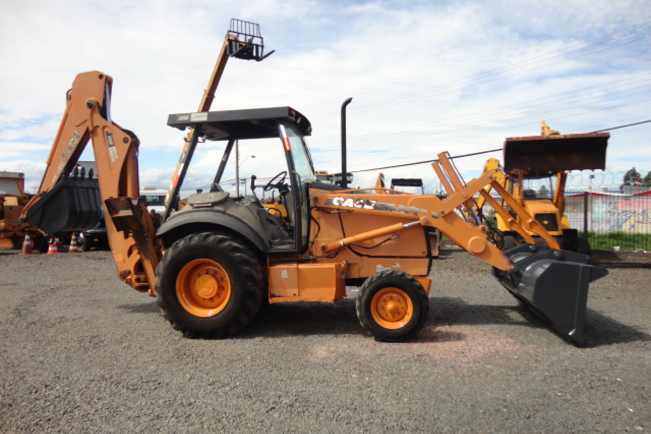 Case 580M - 08/08 7