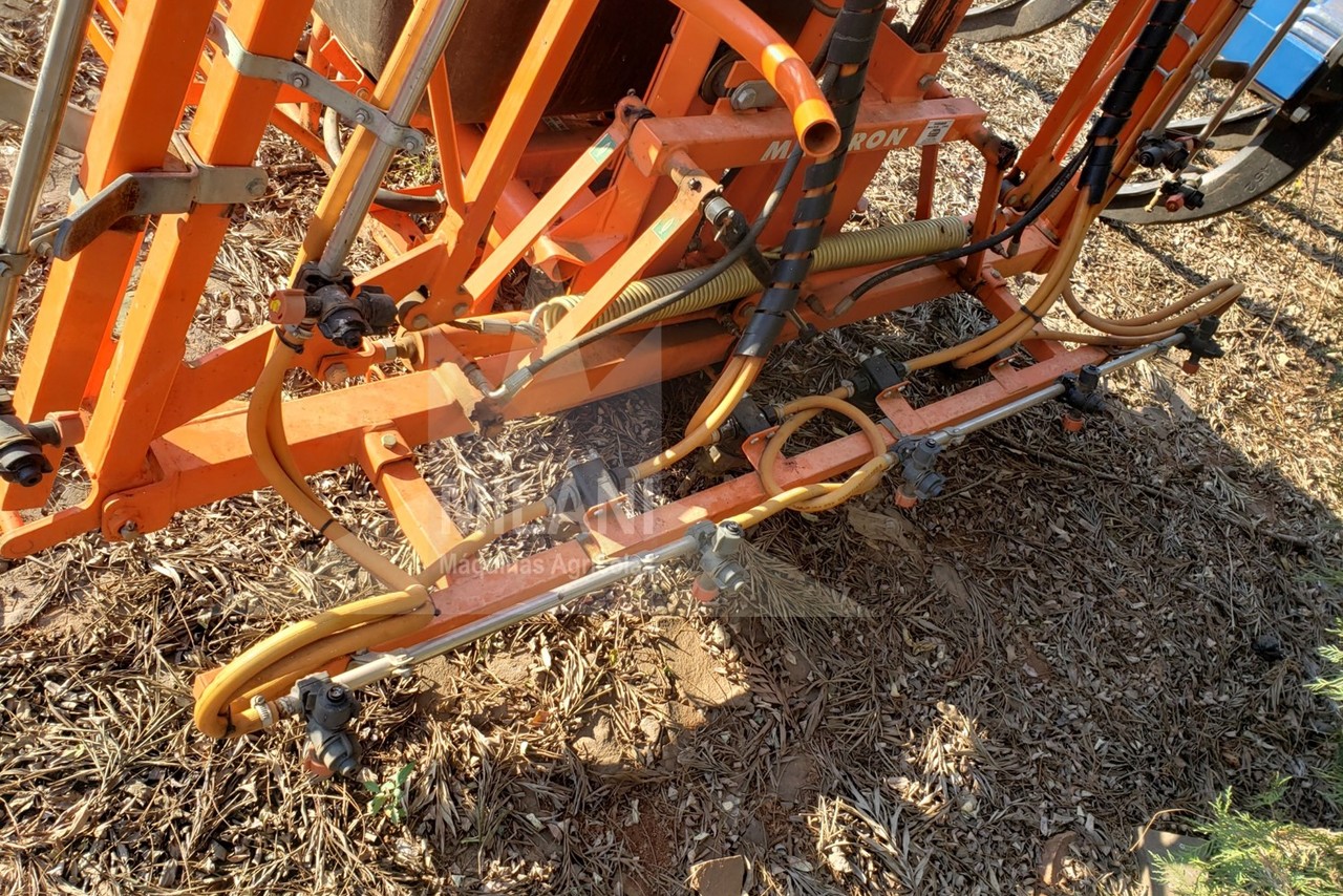 Jacto 600L - 18/18 4