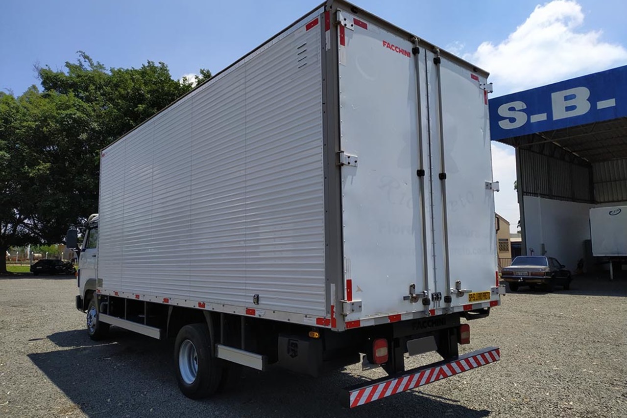 Volkswagen 10-160 E Delivery - 13/14 8