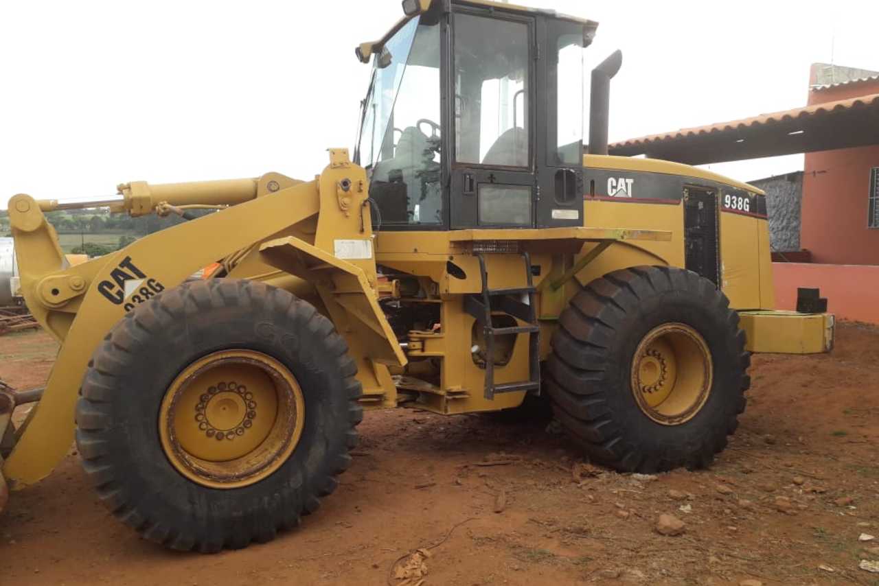 Caterpillar  938 - 02/02 3