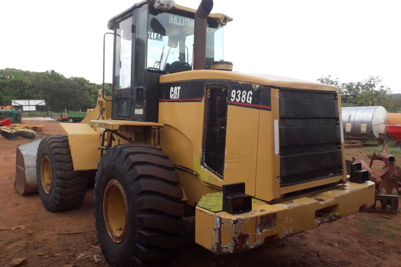 Caterpillar  938 - 02/02 4