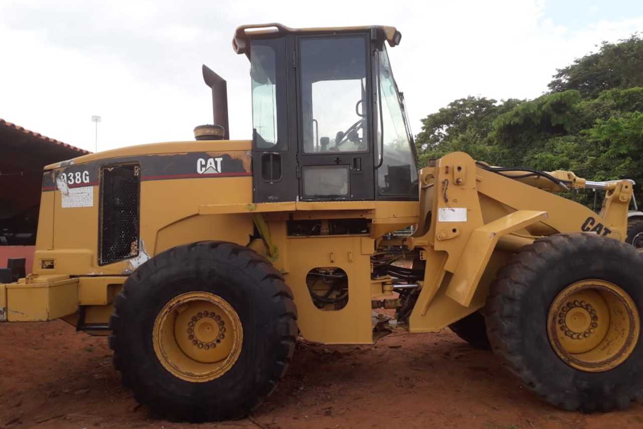 Caterpillar  938 - 02/02 9