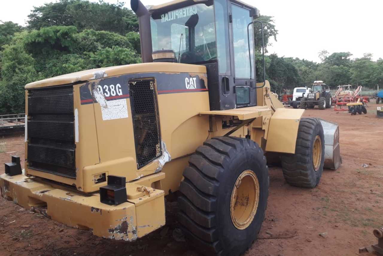 Caterpillar  938 - 02/02 11