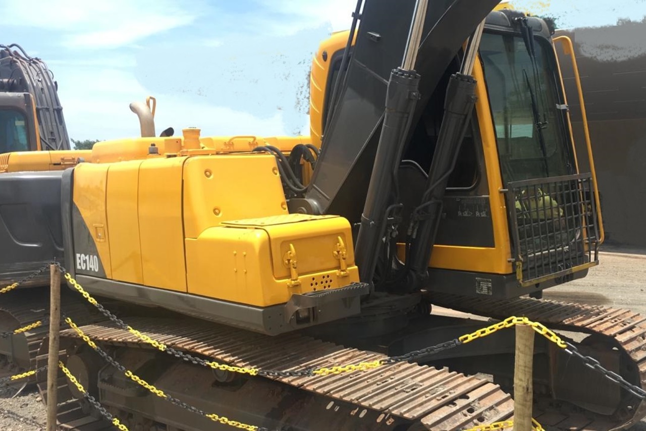 Volvo EC 140B - 13/14 4