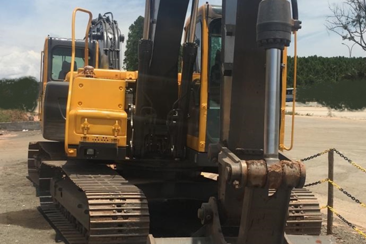 Volvo EC 140B - 13/14 7