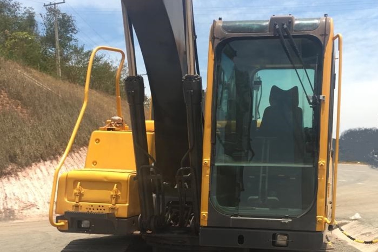 Volvo EC 140B - 13/14 12