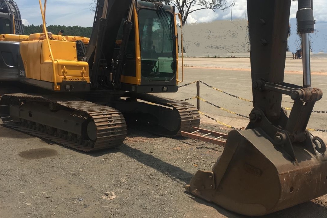 Volvo EC 140B - 13/14 16