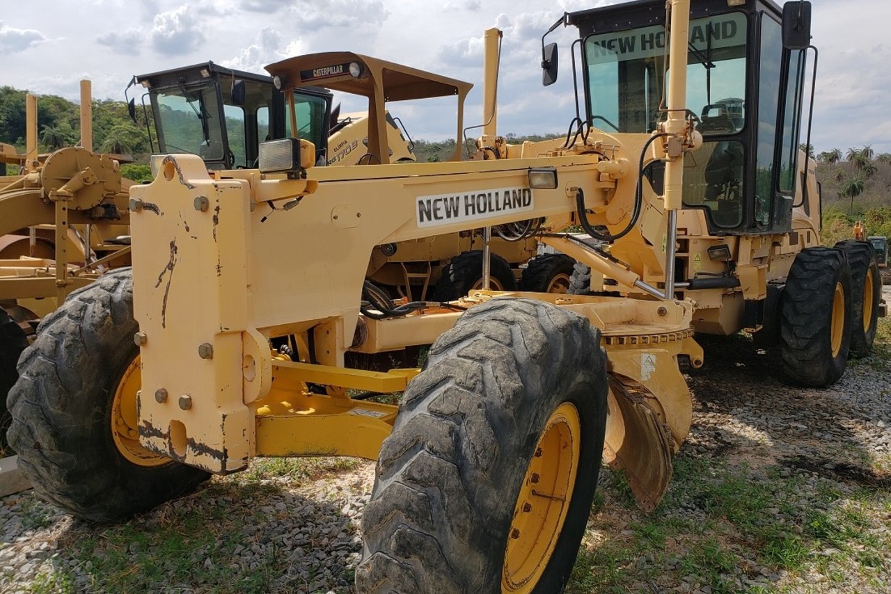 New Holland RG 170B - 08/08 3