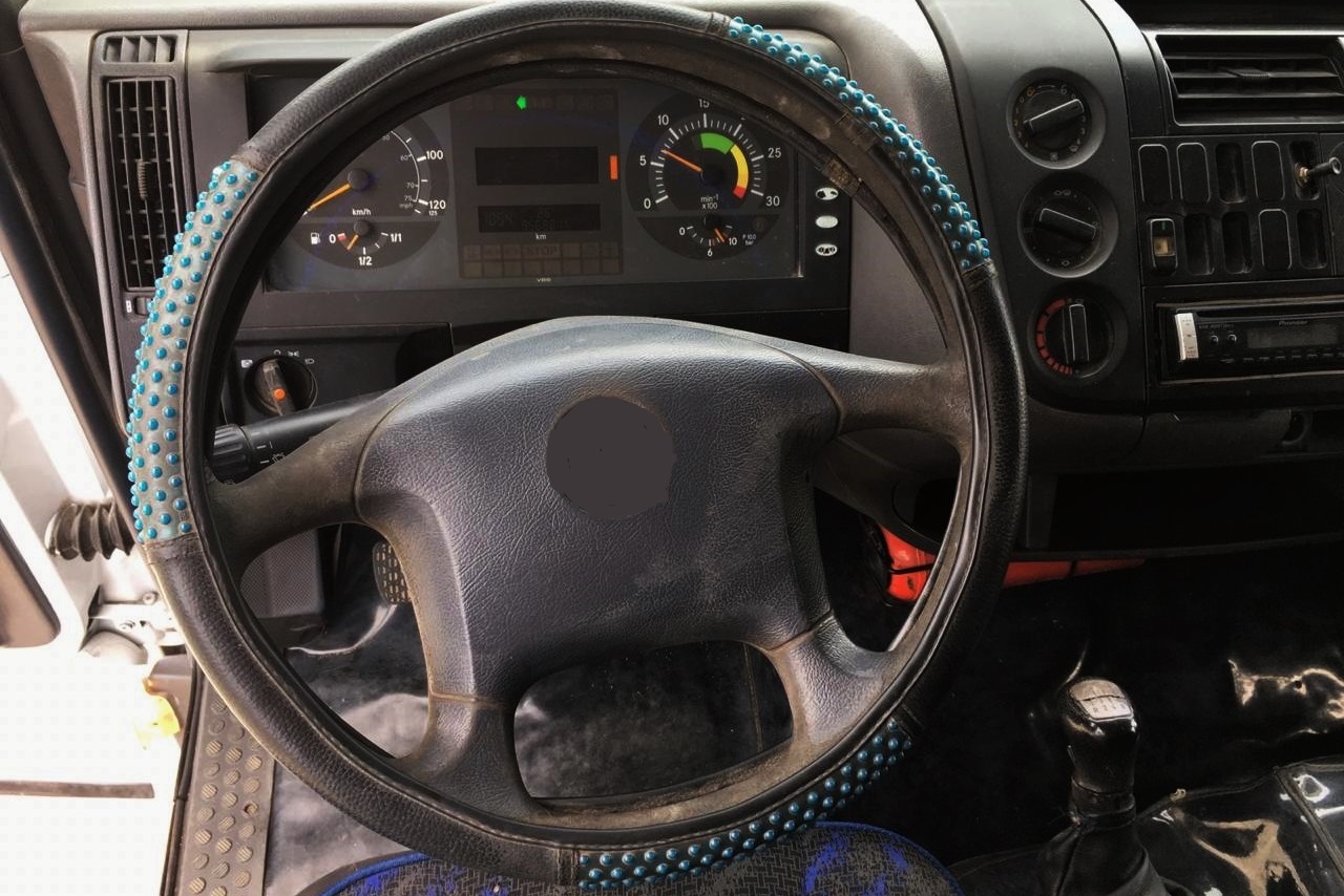 Mercedes Benz MB 1418 - 04/05 8